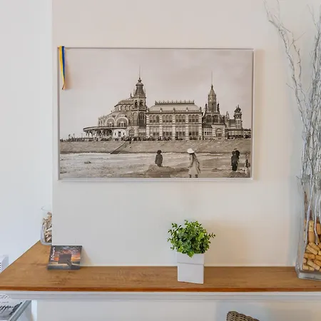Lecomte - Coastal Escape 200 Apartment